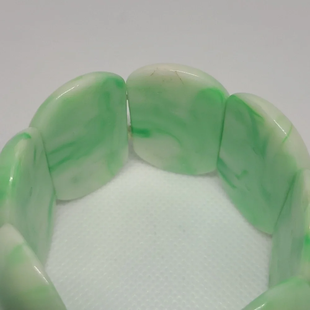 VINTAGE Classic Acrylic Resin Wide Cuff Stretch Bracelet - Picture 9 of 13